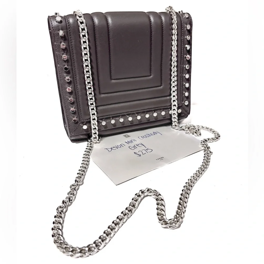 NEW - LUANA Italy “Devon Mini Crossbody” Grey Silver Studded Chain Leather Purse - Picture 5 of 5